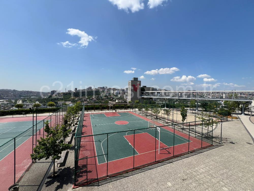 5.Levent Torunlarda Satılık 2+1 8.Kat Köşe Daire