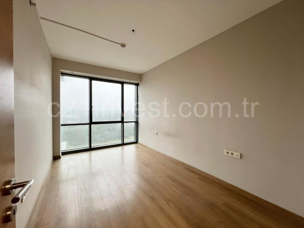 5.levent torunlarda satılık boş 1+1 yüksek kat 