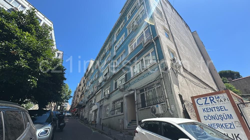 Beşiktaş Serencbey'de Deniz Manzaralı Teraslı Eşyalı 2+1 Kiralık