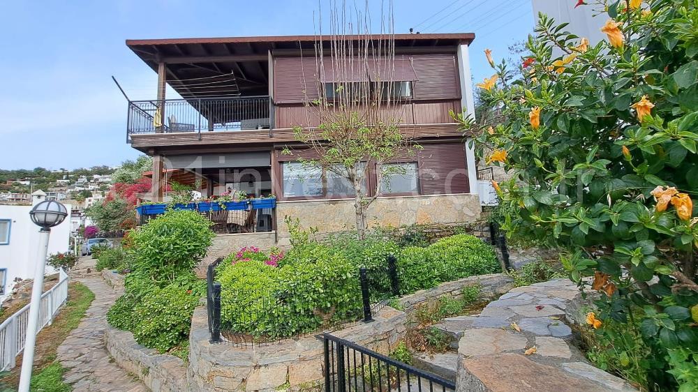 BODRUM GÜMÜŞLÜK GÜMSAN 1 SİTESİNDE YATIRIMLIK ÖZEL PLAJLI SU ARITMALI YAZLIK KIŞLIK  