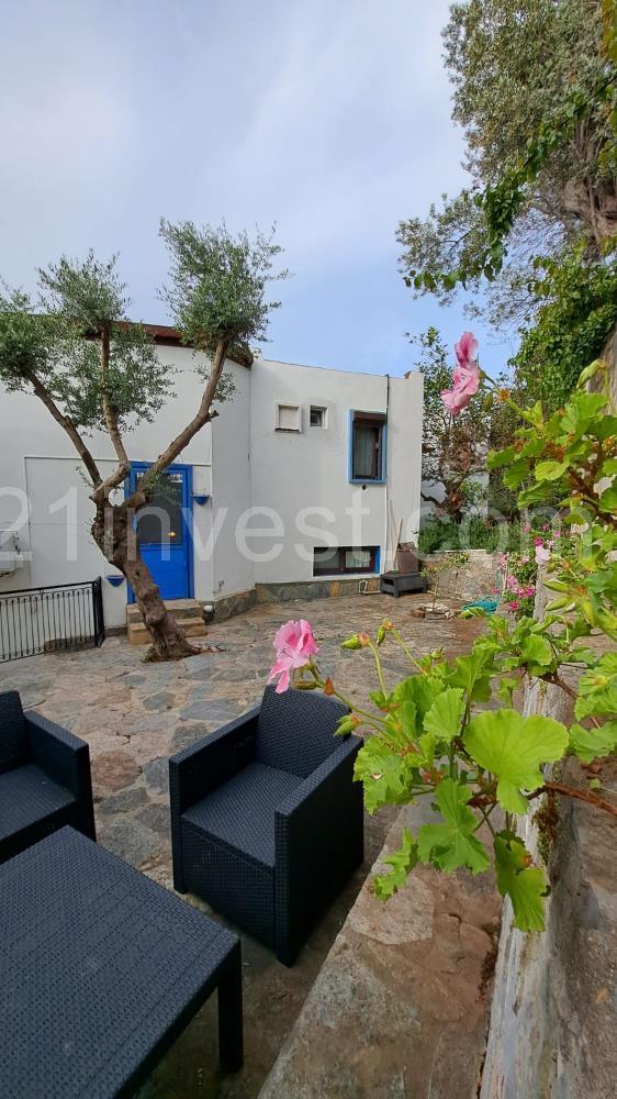 BODRUM GÜMÜŞLÜK GÜMSAN 1 SİTESİNDE YATIRIMLIK ÖZEL PLAJLI SU ARITMALI YAZLIK KIŞLIK  