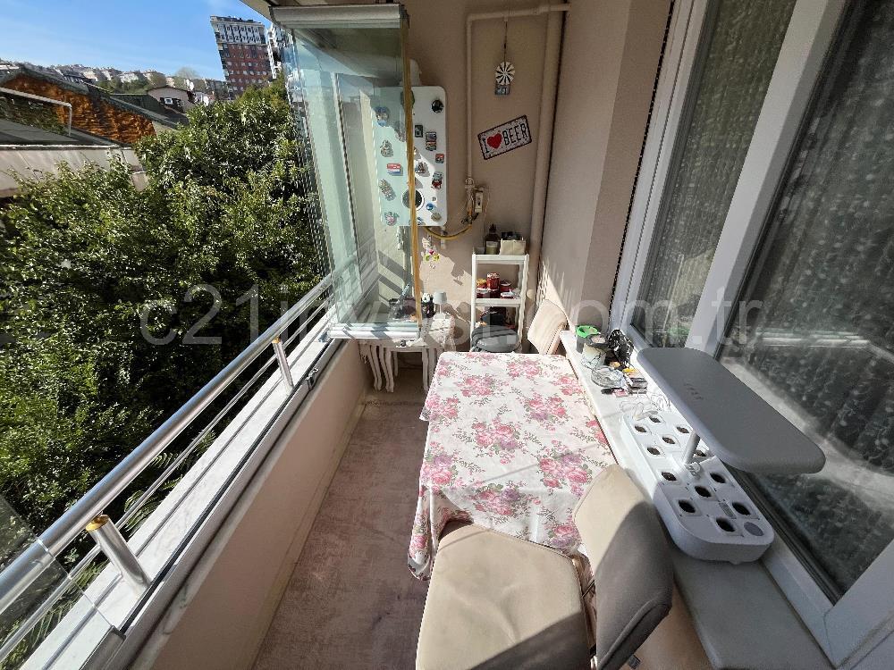 Eyüp Çırçır'da Satılık 2+1 95m² Metroya Yürüme 5 dk Fırsat Daire