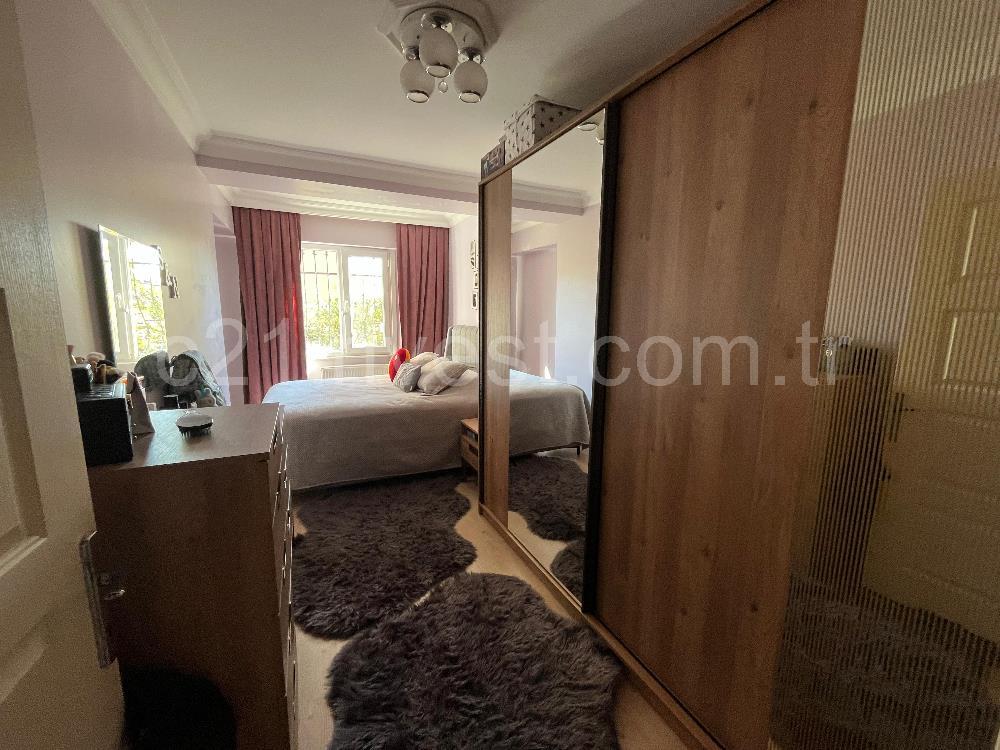 Eyüp Çırçır'da Satılık 2+1 95m² Metroya Yürüme 5 dk Fırsat Daire