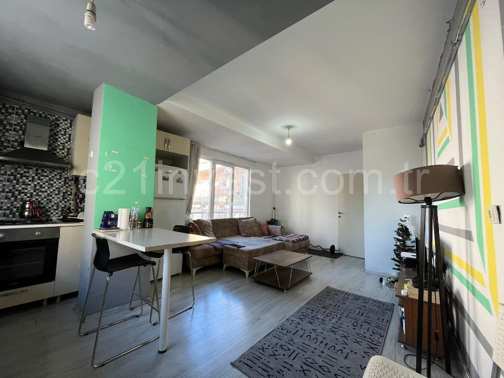 Eyüp Emniyettepe Bilgi üni. Karşısı Eşyalı 1+1 Satılık daire