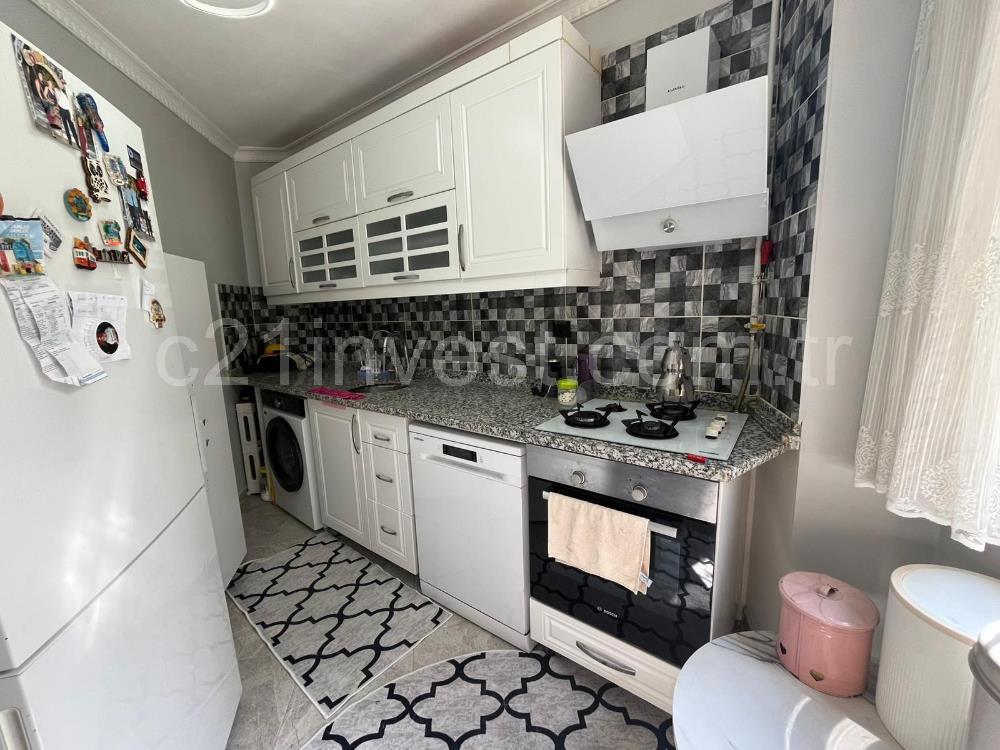 EYÜP KARADOLAP MAH. SAYA YOLU CAD. ÜSTÜ SATILIK 2+1 DAİRE