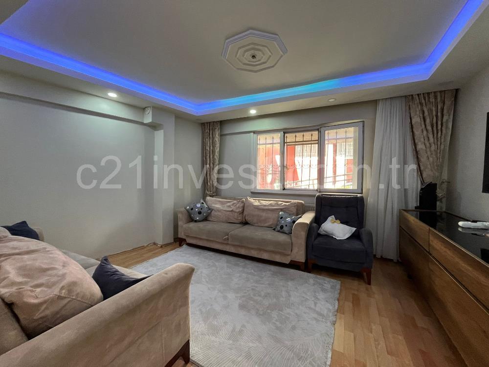 Eyüpsultan Esentepe Mah. Cadde Üstü Satılık2+1 Daire