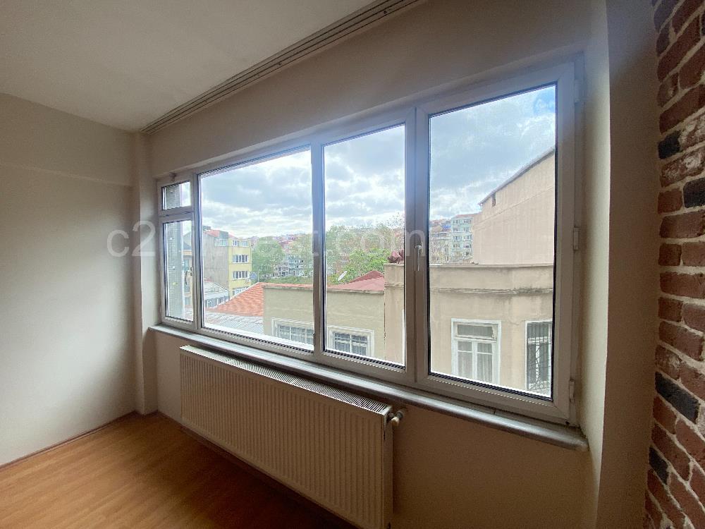 Harbiye'de 1+1 Kiralık Daire