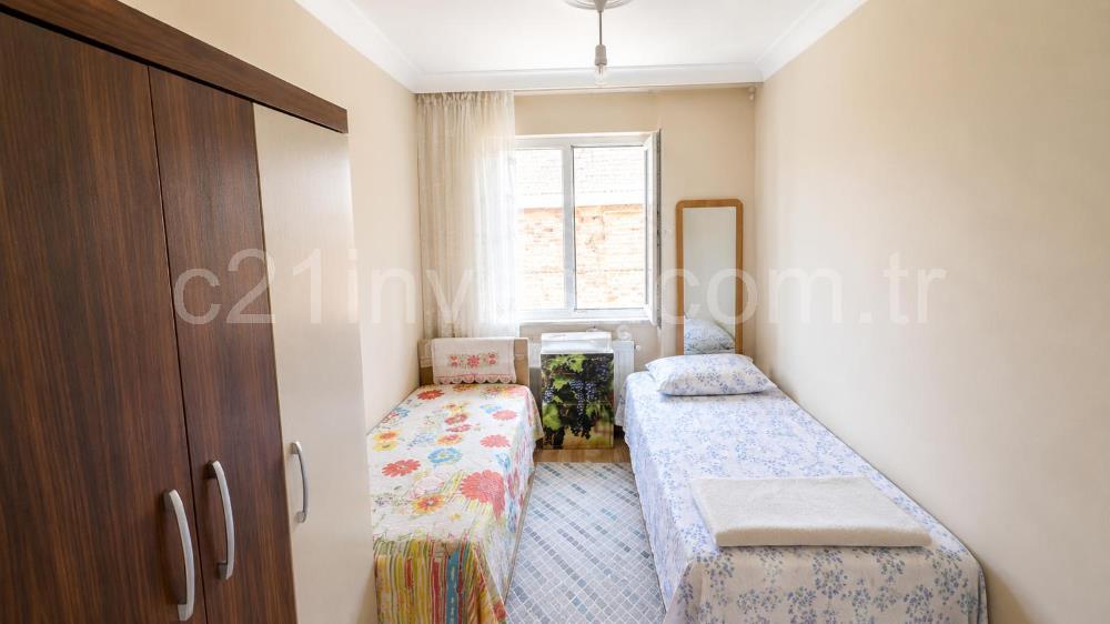 KAĞITHANE ÇAĞLAYAN'DA MERKEZİ KONUMDA 2+1 SATILIK DAİRE