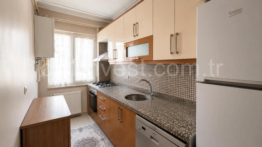KAĞITHANE ÇAĞLAYAN'DA MERKEZİ KONUMDA 2+1 SATILIK DAİRE