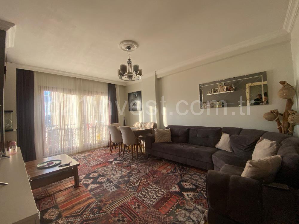 Kağıthane Çeliktepe'de Acil Satılık Ful Tadilatlı 2+1 Daire