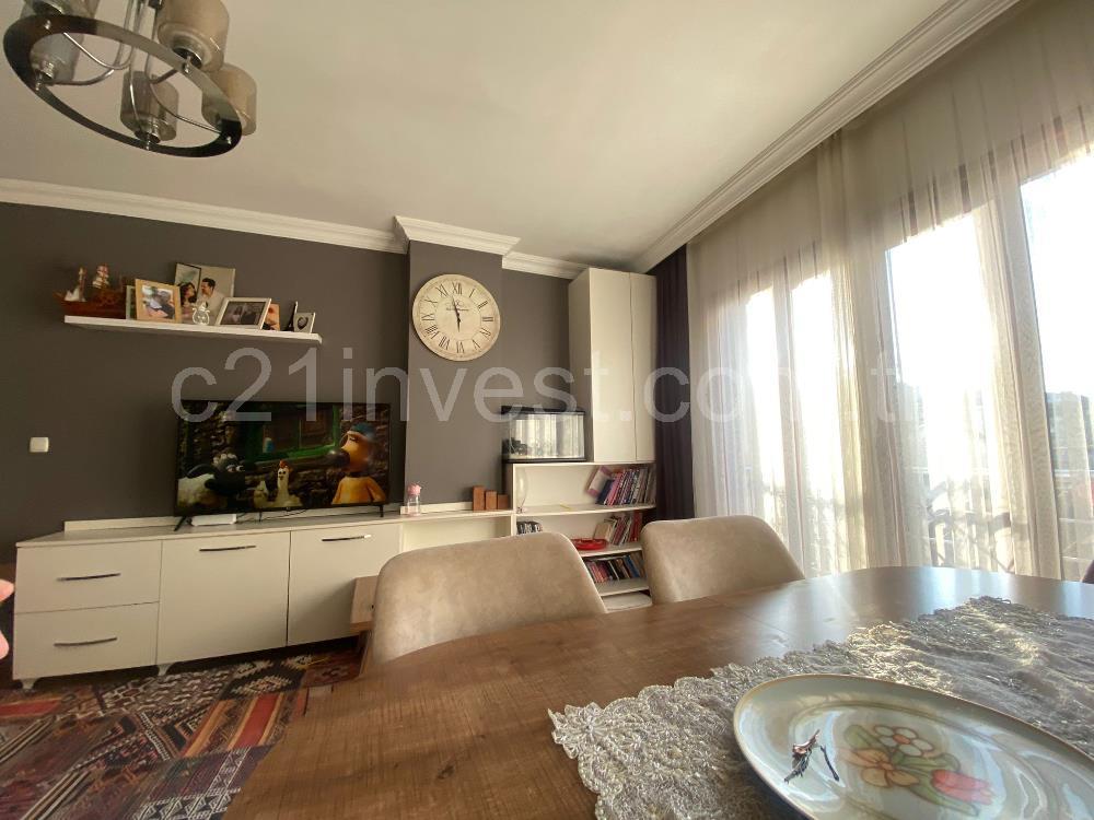 Kağıthane Çeliktepe'de Acil Satılık Ful Tadilatlı 2+1 Daire