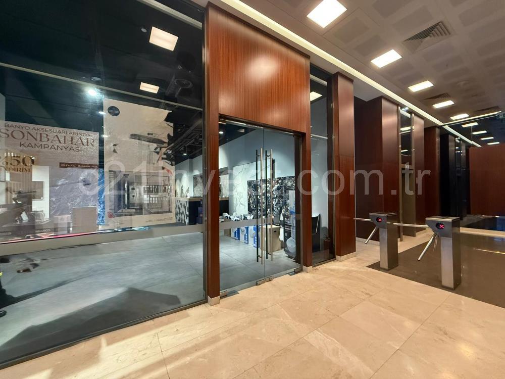 Kağıthane kiralık Dükkan Polat Ofis'de 662m2 Dekorasyonlu Mağaza