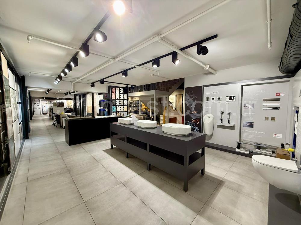 Kağıthane kiralık Dükkan Polat Ofis'de 662m2 Dekorasyonlu Mağaza