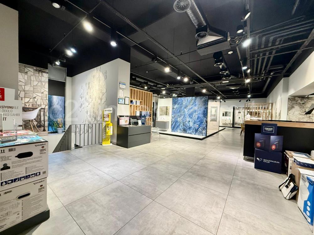 Kağıthane kiralık Dükkan Polat Ofis'de 662m2 Dekorasyonlu Mağaza