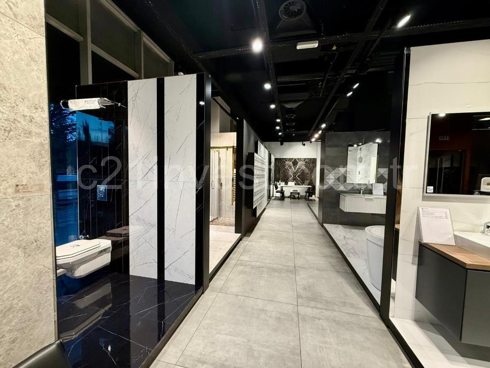 Kağıthane kiralık Dükkan Polat Ofis'de 662m2 Dekorasyonlu Mağaza