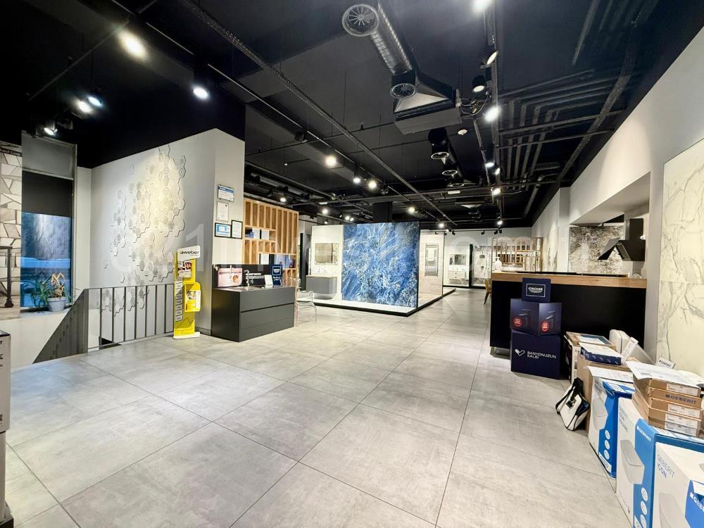 Kağıthane kiralık Dükkan Polat Ofis'de 662m2 Dekorasyonlu Mağaza