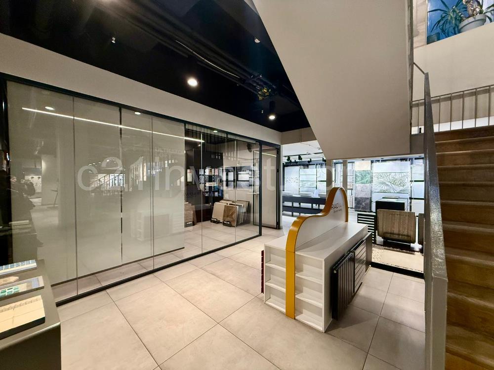 Kağıthane kiralık Dükkan Polat Ofis'de 662m2 Dekorasyonlu Mağaza