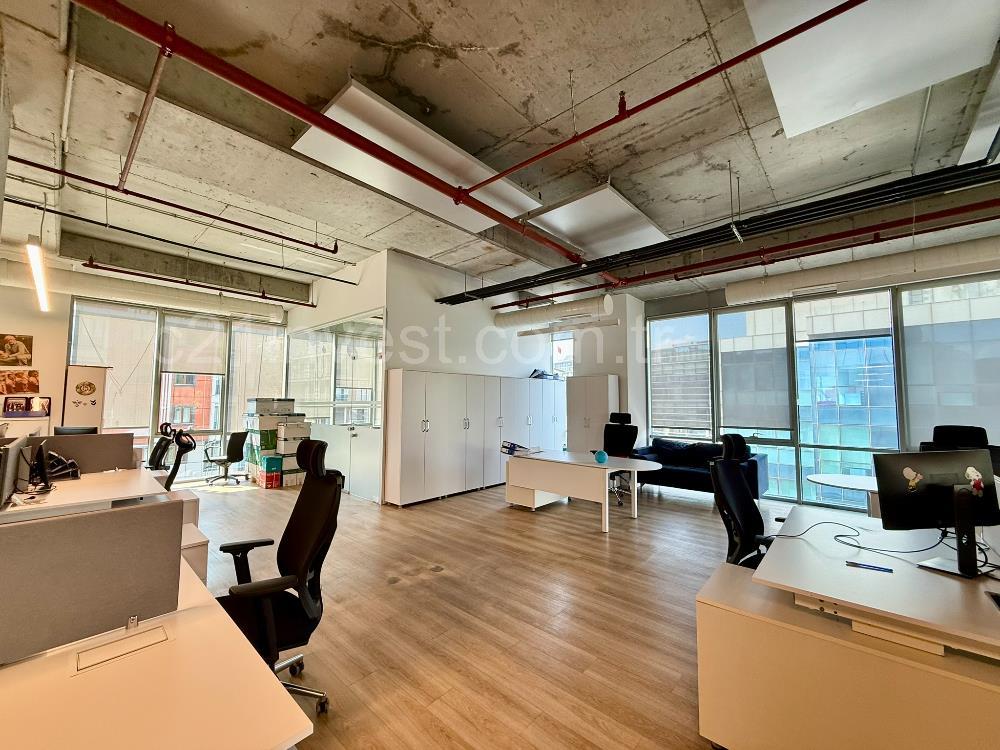 Kağıthane Kiralık Ofis Dubleks 630m2+200m2 Teraslı Polat Ofis