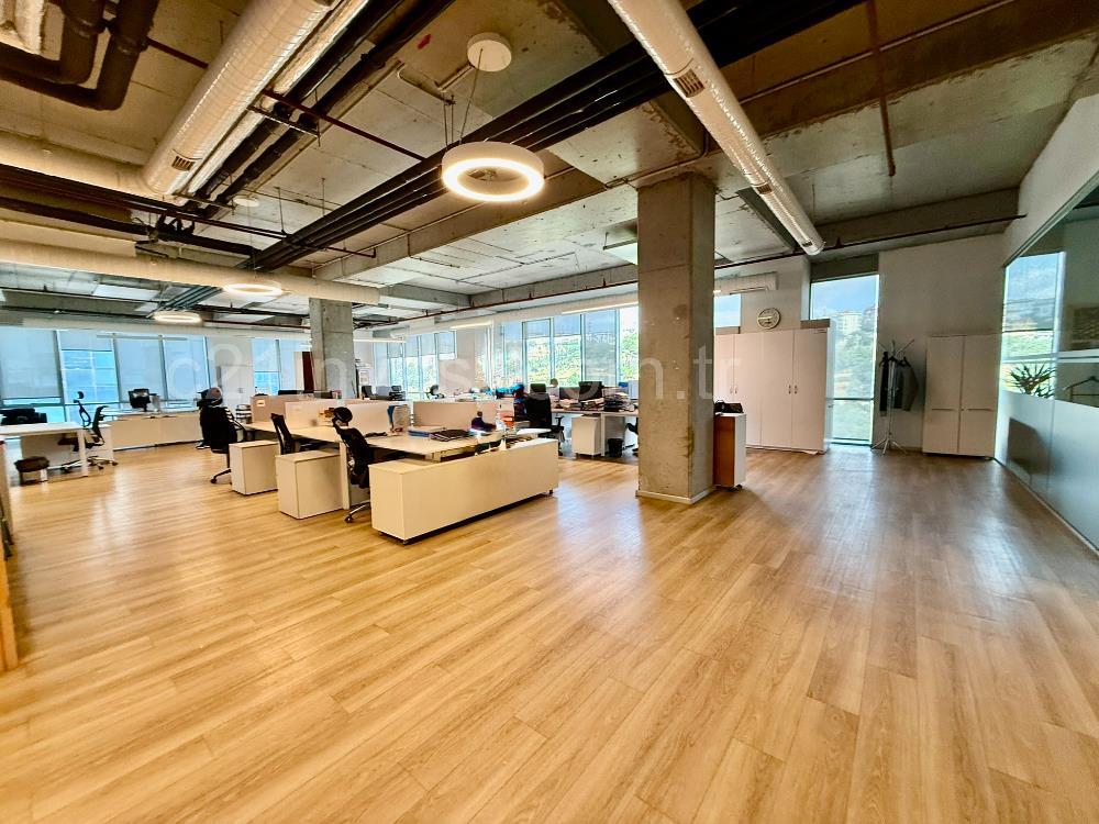 Kağıthane Kiralık Ofis Dubleks 630m2+200m2 Teraslı Polat Ofis