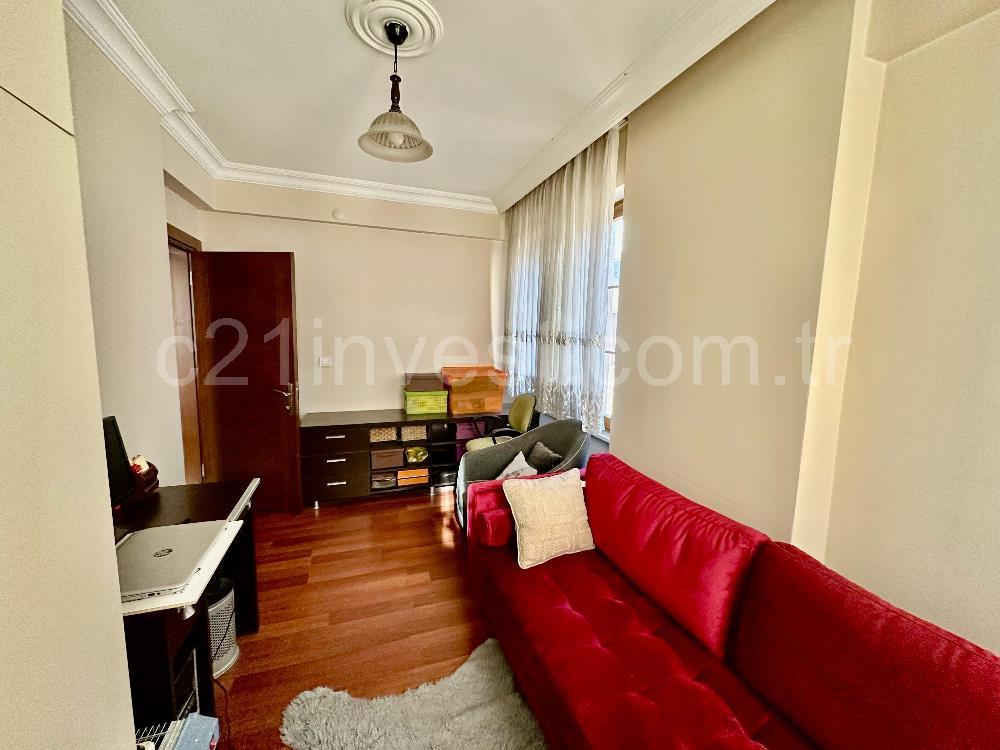 Kağıthane Satılık Daire Ab-ı Hayat Sitesinde 4+1 Fırsat Daire