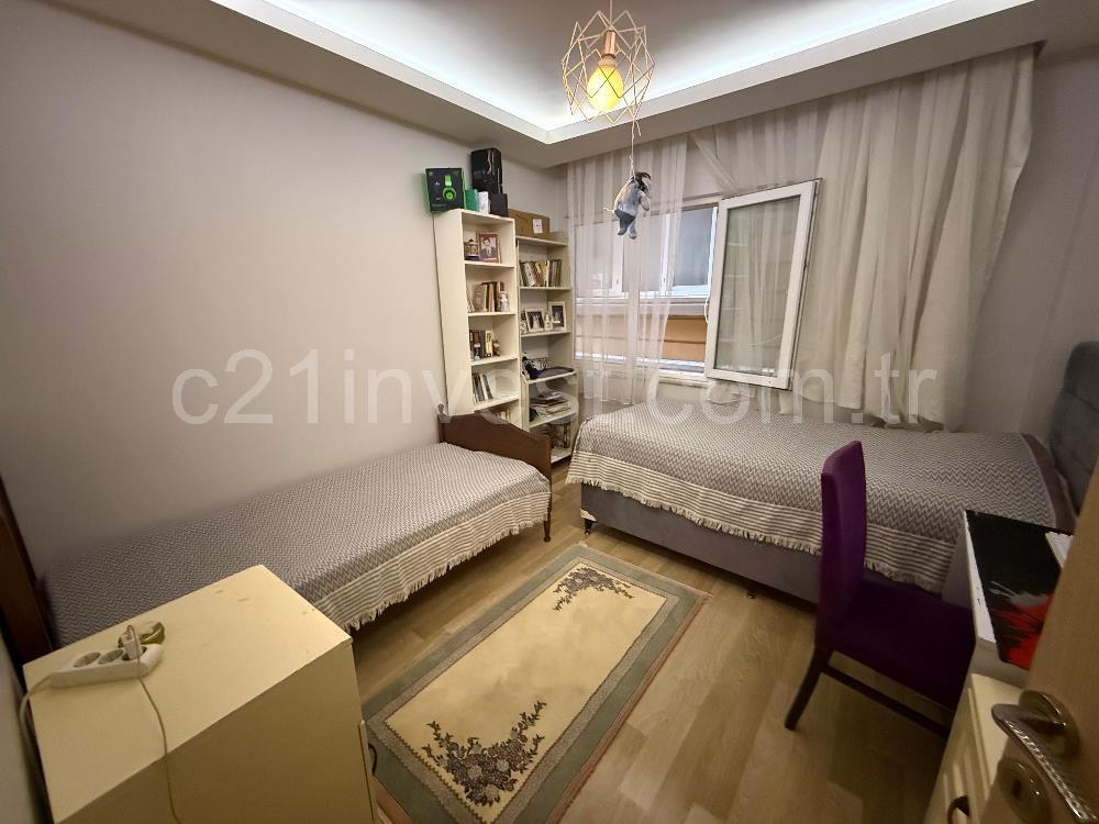 Kağıthane Sultan Selim Boş Oturuma Hazır Satılık 4+1 Daire