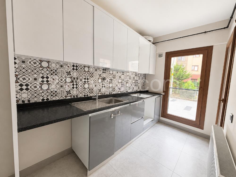 Kağıthane Yahya Kemal TOKİ Kiralık 1+1 Daire Kapalı Mutfak