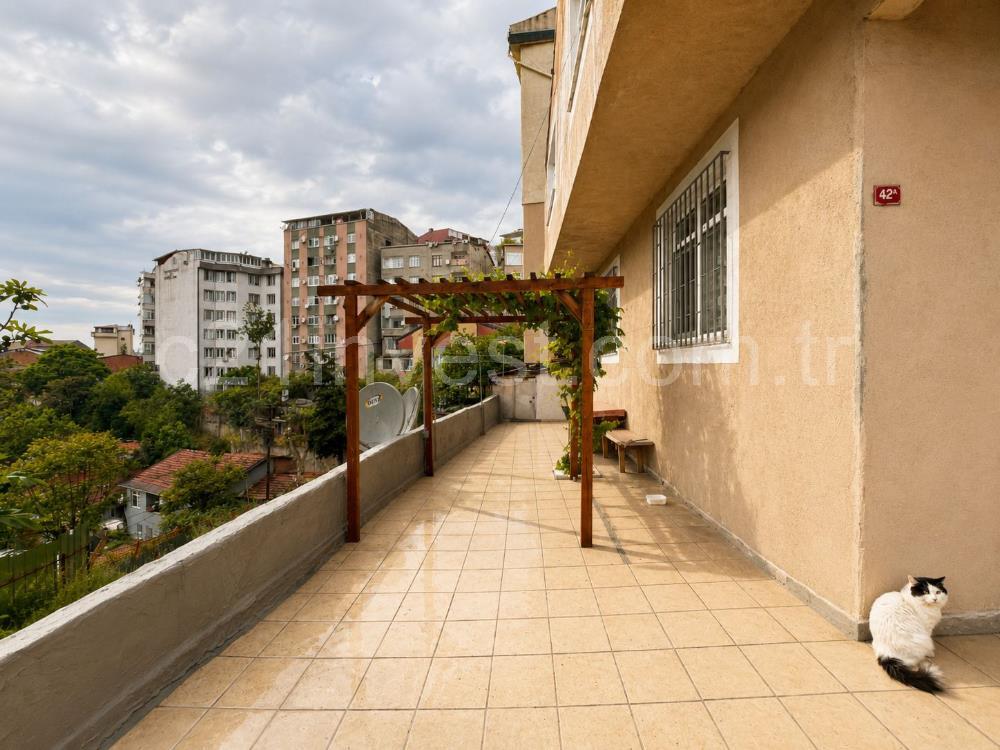 Kağıthanede 171m2 Arsada Müstakil Yaşam ve Yatırım Fırsatı 
