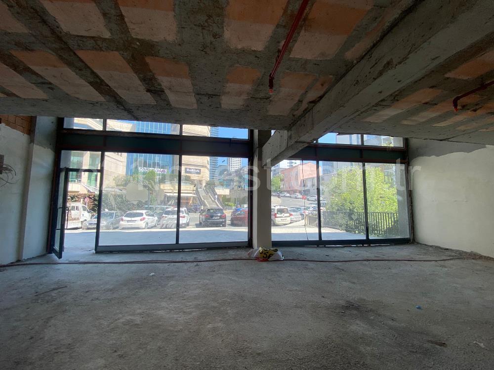 Kanyon ve Özdilek Avm Yanı Cadde Üzeri Satılık Donanımlı Dükkan