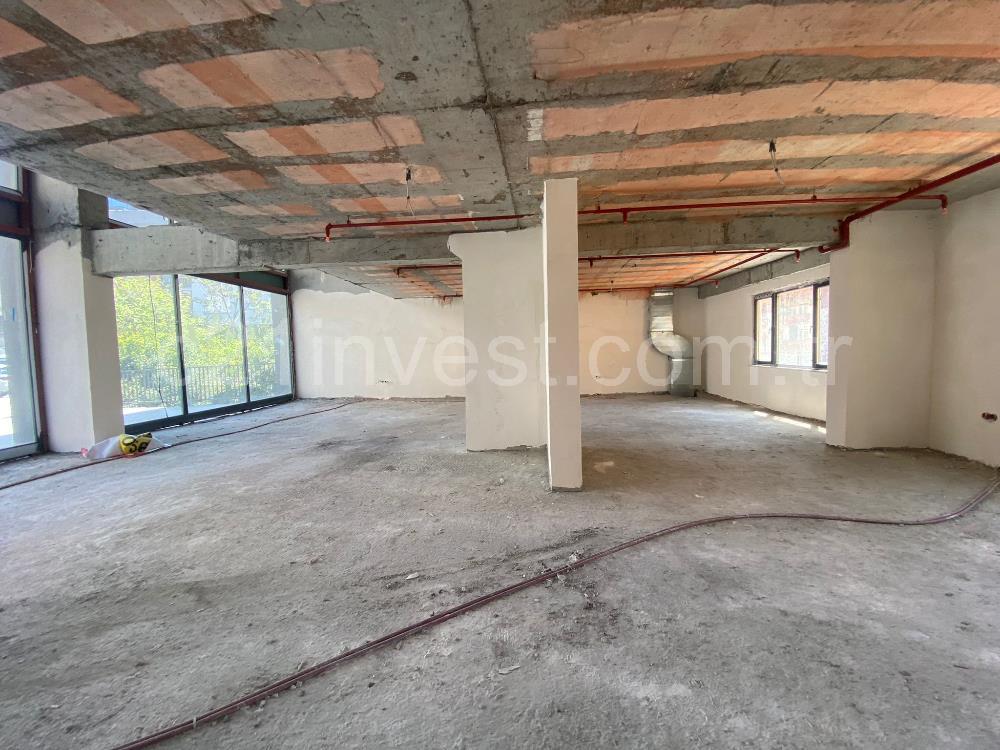 Kanyon ve Özdilek Avm'ye Komşu Cadde Üzeri Kiralık Dükkan