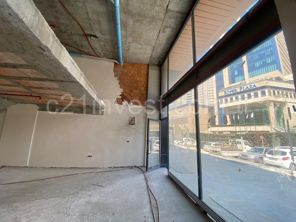 Kanyon ve Özdilek Avm'ye Komşu Cadde Üzeri Kiralık Dükkan