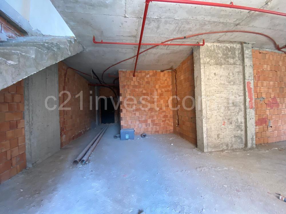 Kanyon ve Özdilek Avm'ye Komşu Cadde Üzeri Kiralık Dükkan