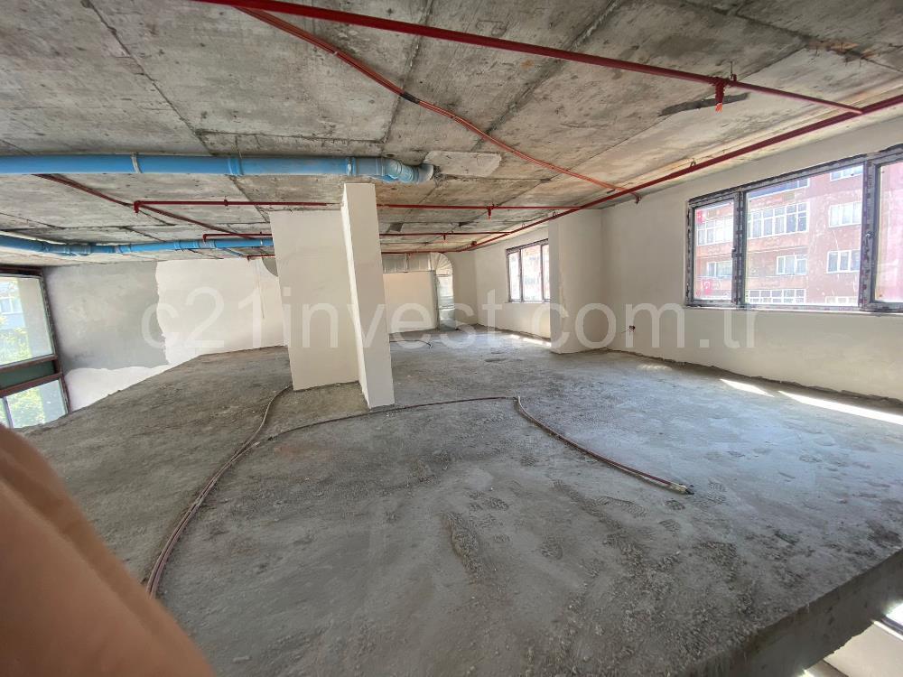 Kanyon ve Özdilek Avm'ye Komşu Cadde Üzeri Kiralık Dükkan