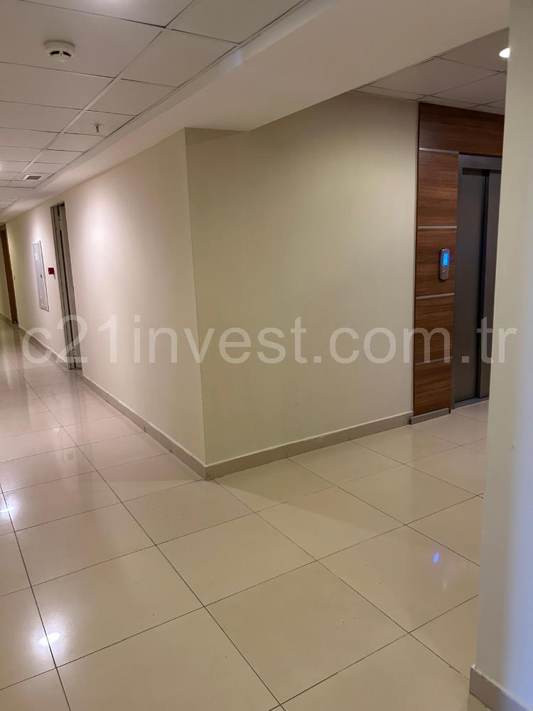 KRİSTALŞEHİR METROBÜSE KOMŞU 3+1 GENİŞ SATILIK DAİRE