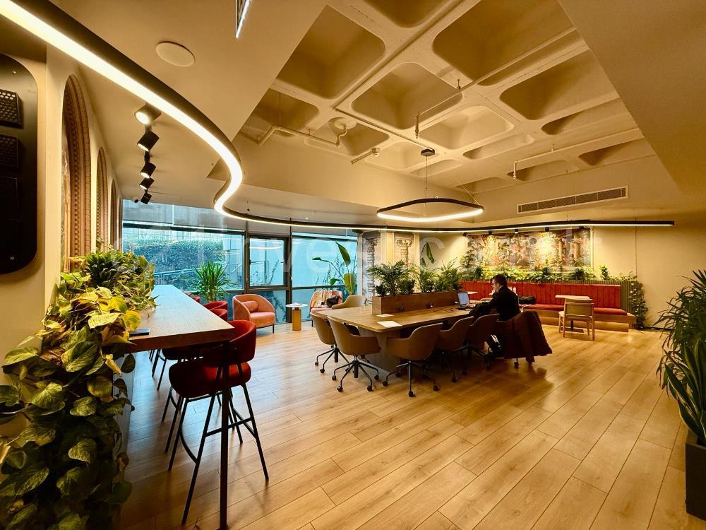 Levent Ferko Signature Kiralık 250m² Eşyalı KDV Avantajlı A+Ofis