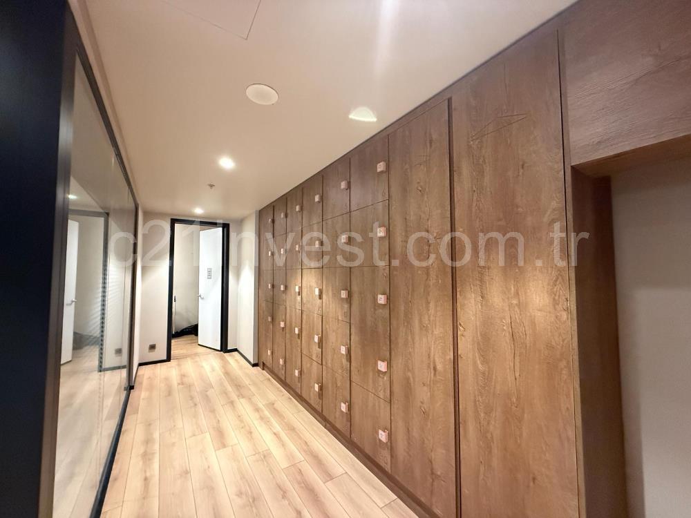 Levent Ferko Signature Kiralık 250m² Eşyalı KDV Avantajlı A+Ofis