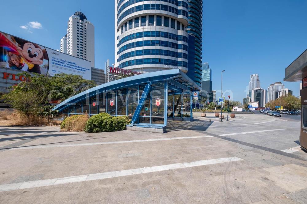 Levent Kiralık Ofis Metrocity 22.Kat Deniz Manzaralı 207m2 Dekorasyonlu Ofis;