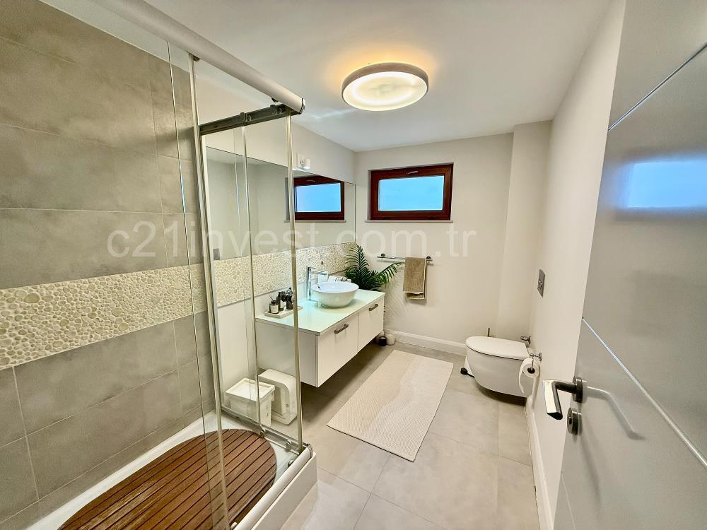 Marenegro Villaları 8+2 Büyük Tip Denize Sıfır Lüks Villa