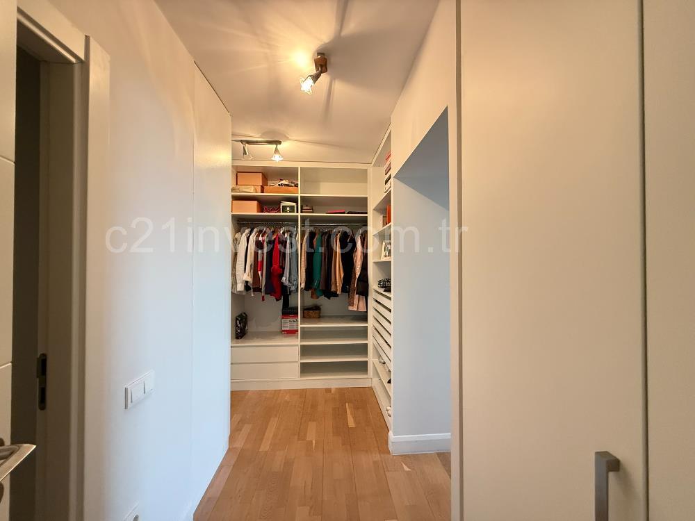 Marenegro Villaları 8+2 Büyük Tip Denize Sıfır Lüks Villa
