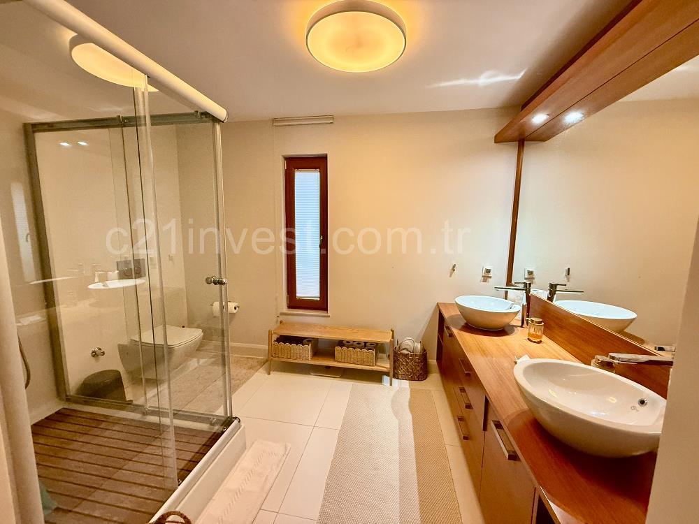 Marenegro Villaları 8+2 Büyük Tip Denize Sıfır Lüks Villa