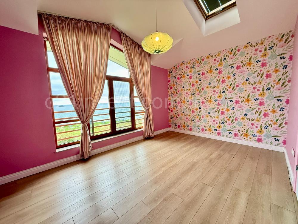 Marenegro Villaları 8+2 Büyük Tip Denize Sıfır Lüks Villa