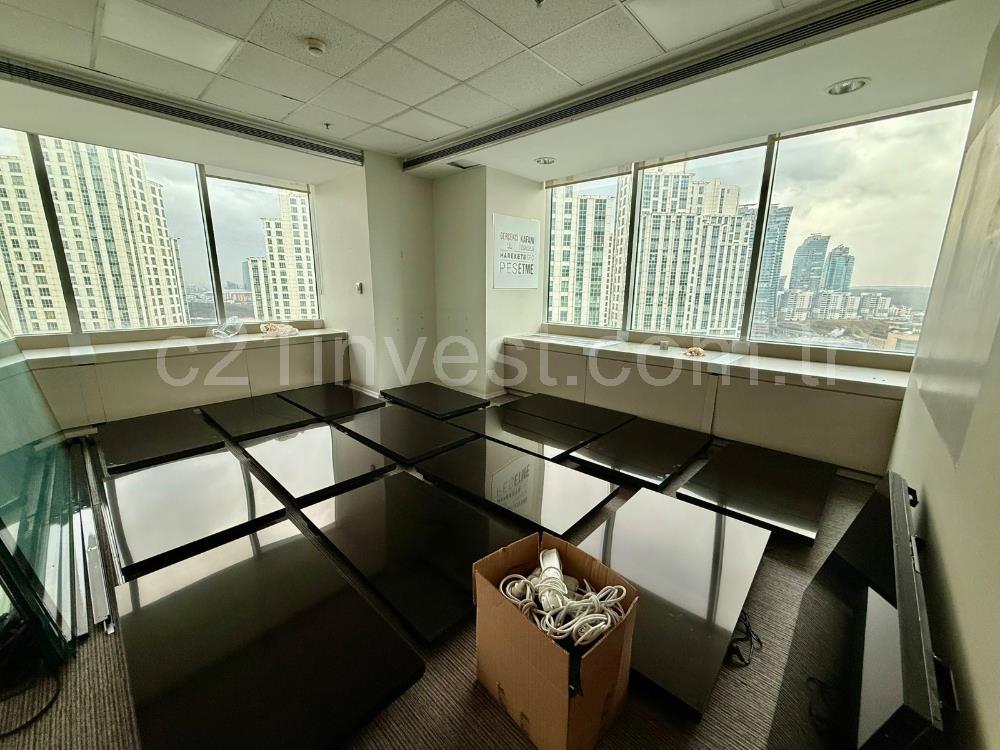 Maslak Kiralık Ofis 500m2 Polaris Plaza
