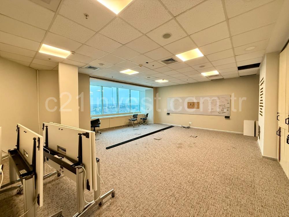 Maslak Kiralık Ofis 500m2 Polaris Plaza