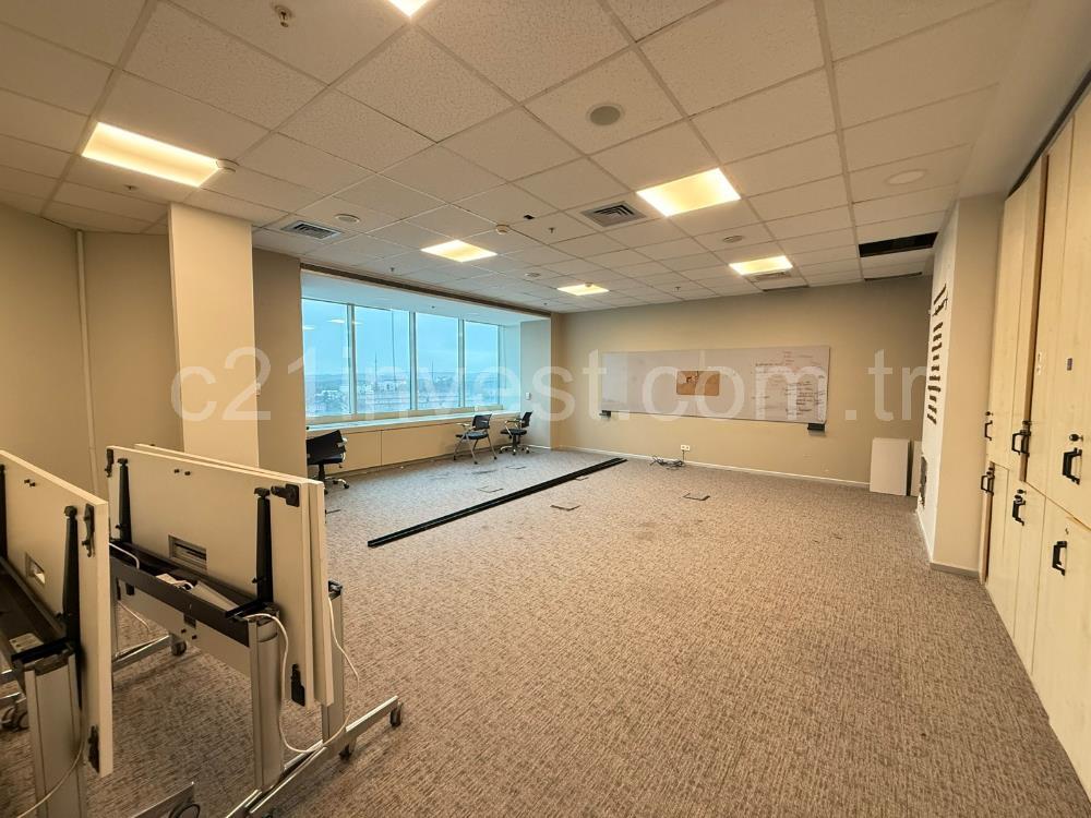 Maslak Kiralık Ofis 500m2 Polaris Plaza