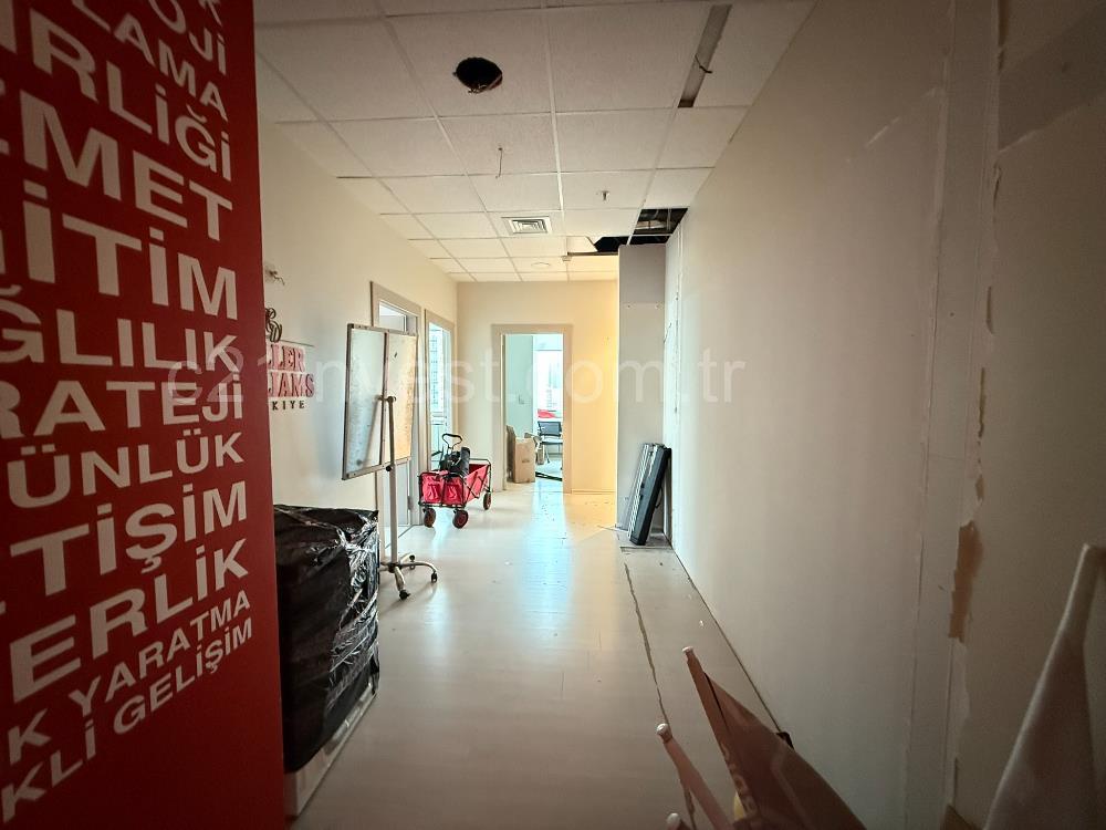 Maslak Kiralık Ofis 500m2 Polaris Plaza