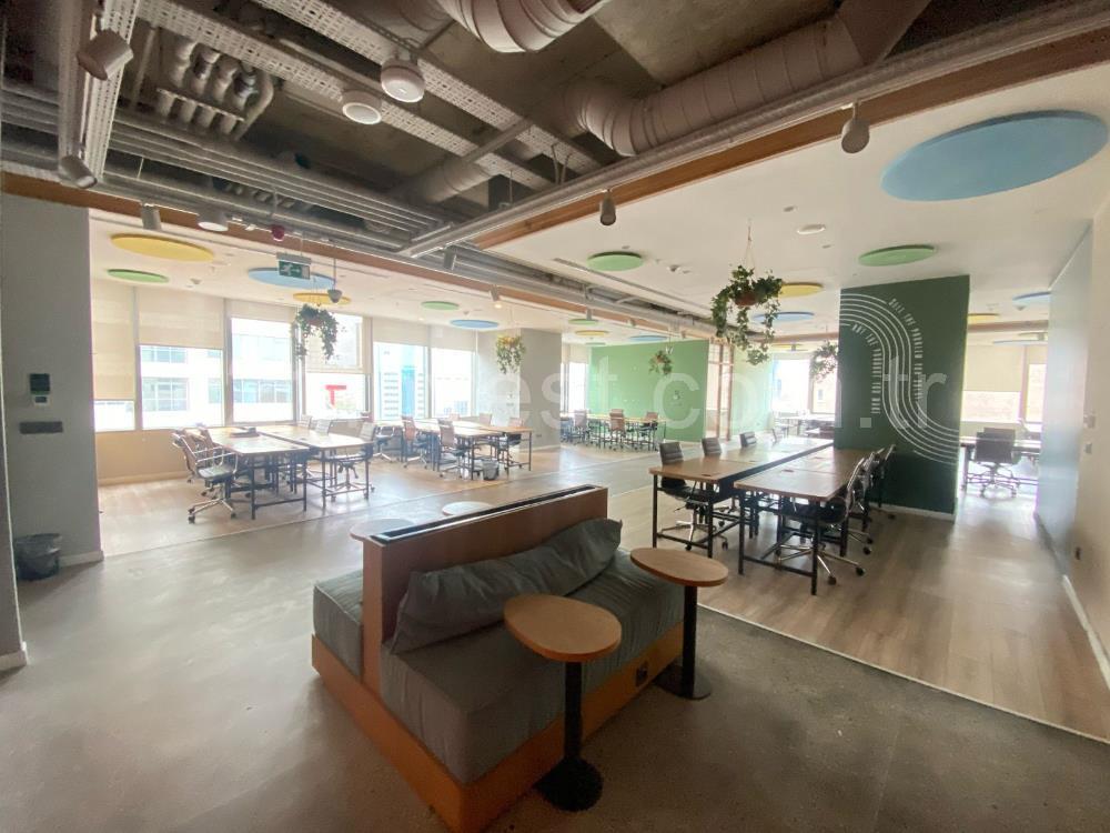 Maslak Kiralık Ofis Maslak 42'de 465m² Eşyalı KDV'li Ofis