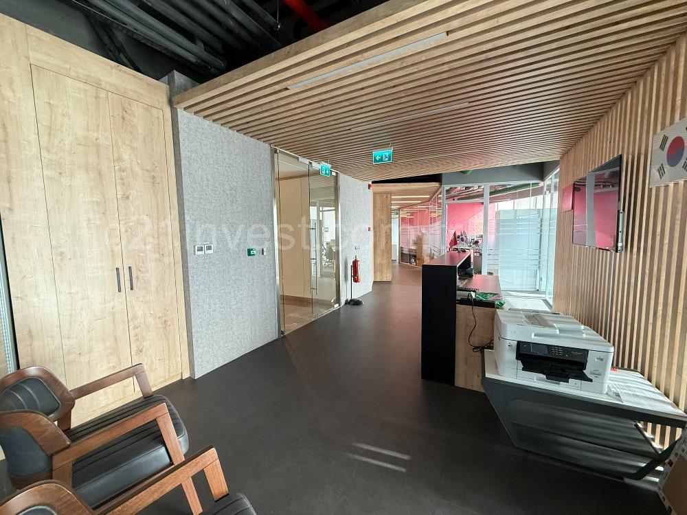 Maslak Kiralık Ofis Spine Tower 650m2 Boğaz Manzaralı Şık Ofis
