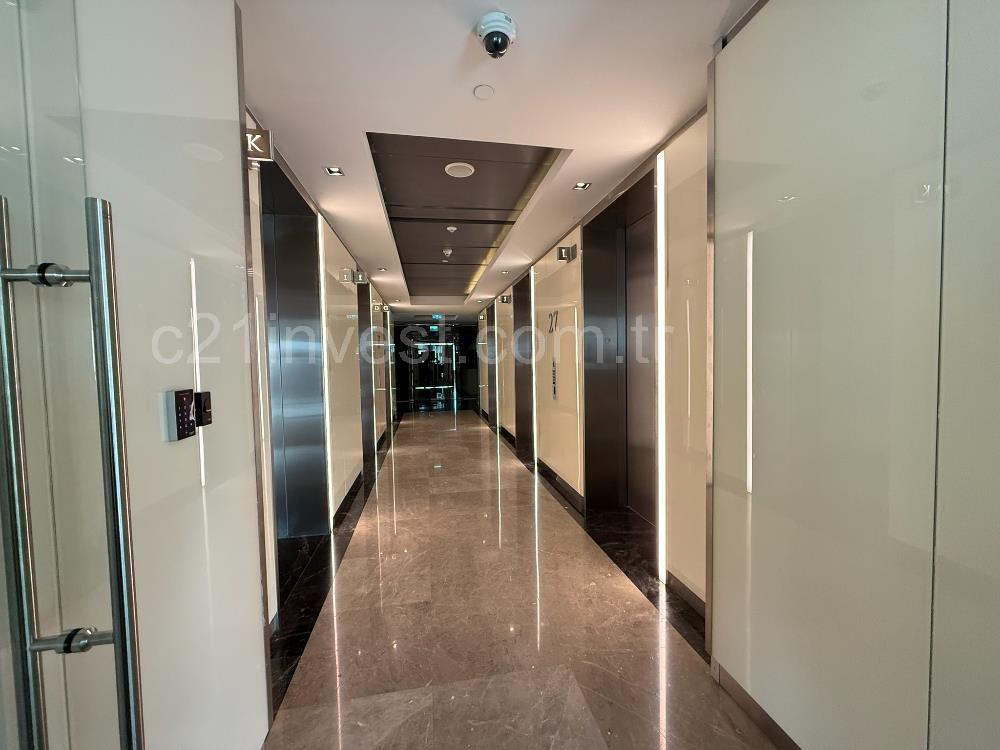 Maslak Kiralık Ofis Spine Tower 650m2 Boğaz Manzaralı Şık Ofis