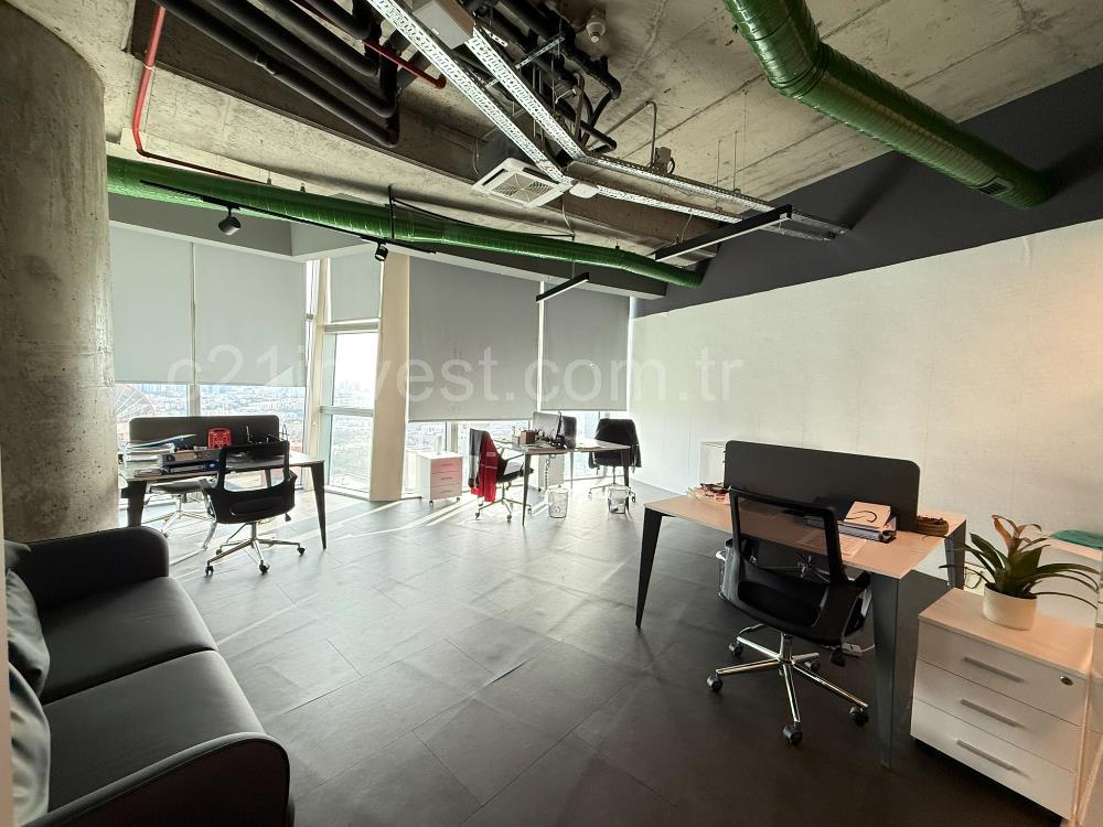 Maslak Kiralık Ofis Spine Tower 650m2 Boğaz Manzaralı Şık Ofis