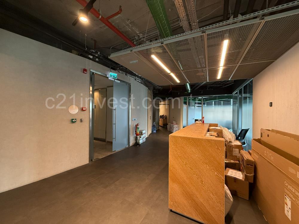 Maslak Kiralık Ofis Spine Tower 650m2 Boğaz Manzaralı Şık Ofis