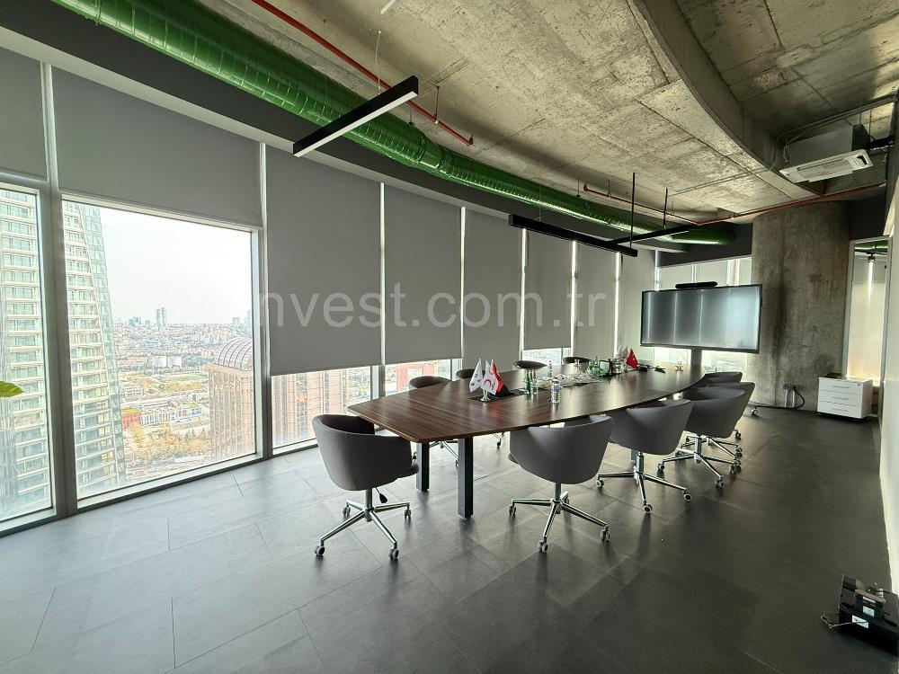 Maslak Kiralık Ofis Spine Tower 650m2 Boğaz Manzaralı Şık Ofis